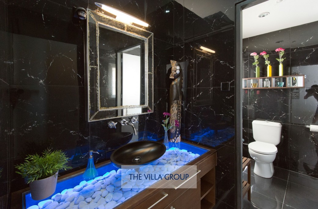 Ground floor guest WC