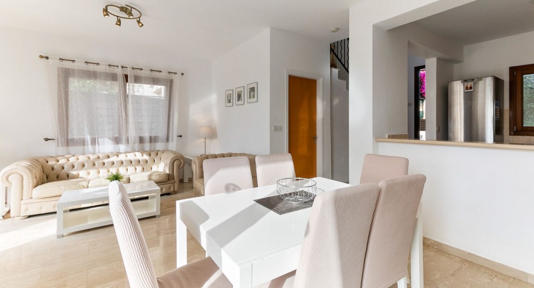 Living and dining area