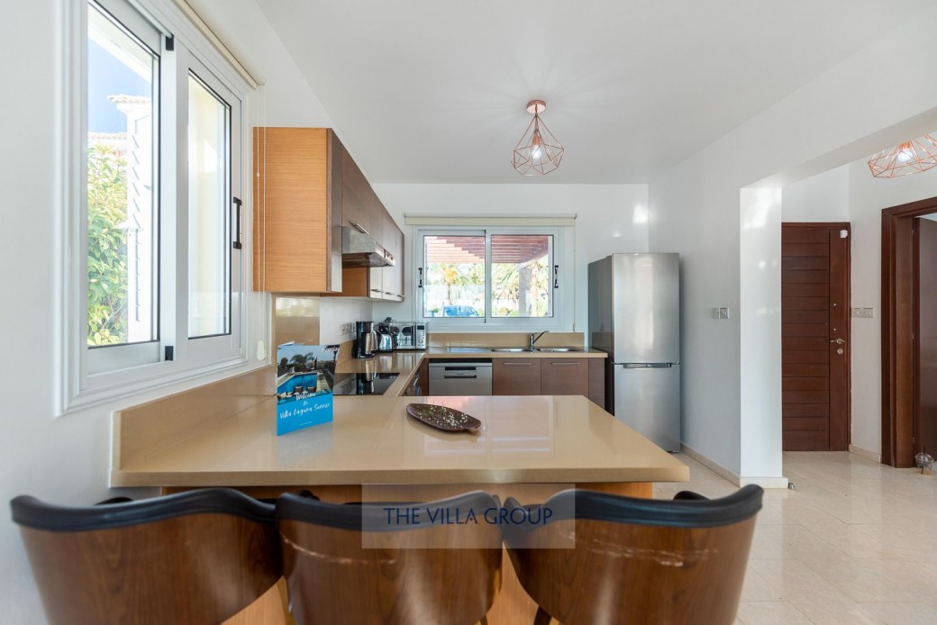 Open plan living, dining and kitchen area