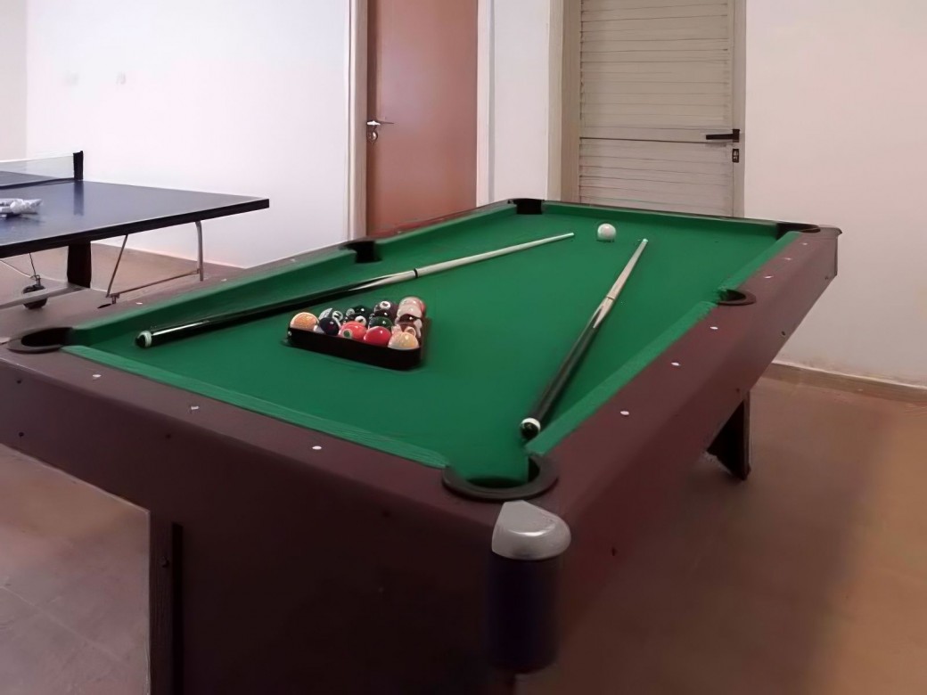 Pool table