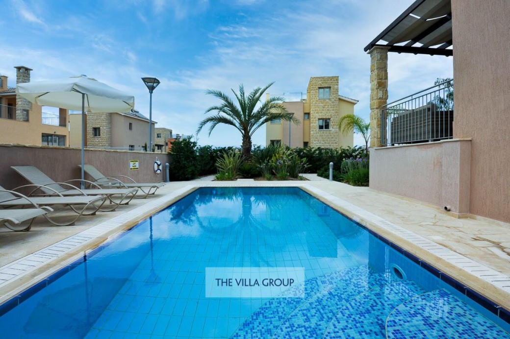 10m x 5m swimming pool