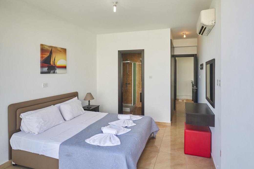 Master bedroom with en-suite