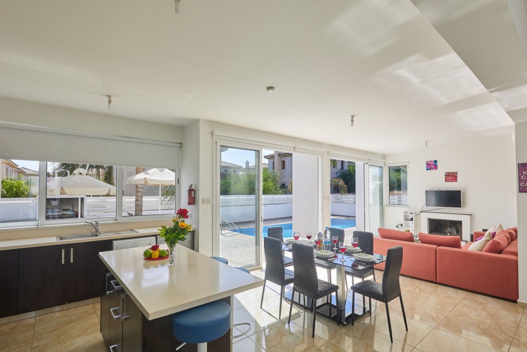 Open plan living, dining and kitchen area