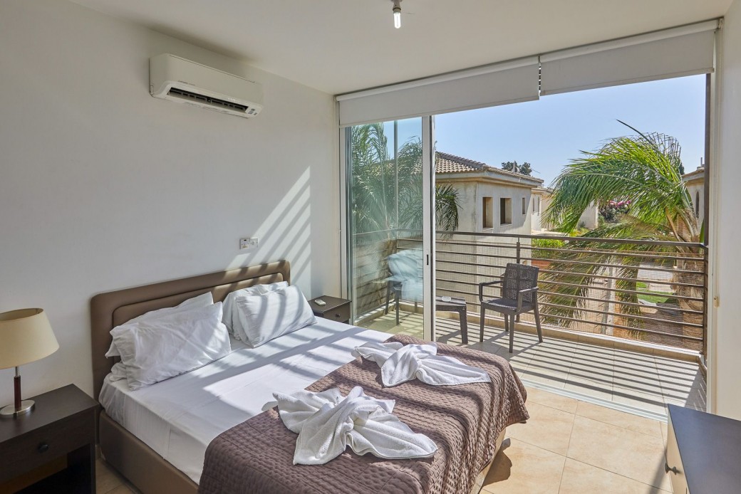 3 bedrooms located on the first floor