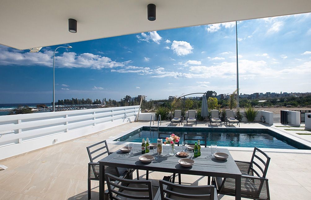 Al-fresco dining