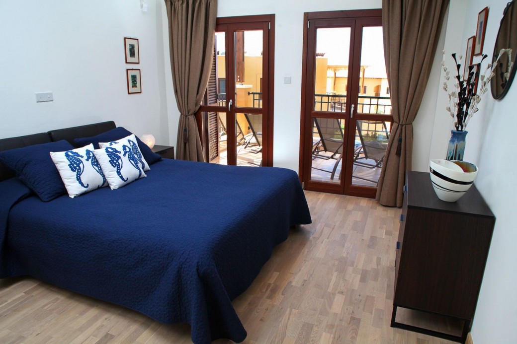 Double bedroom with access to furnished balcony