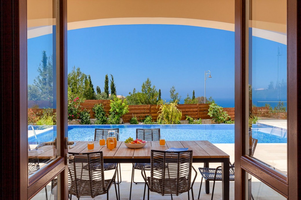 Al-fresco dining