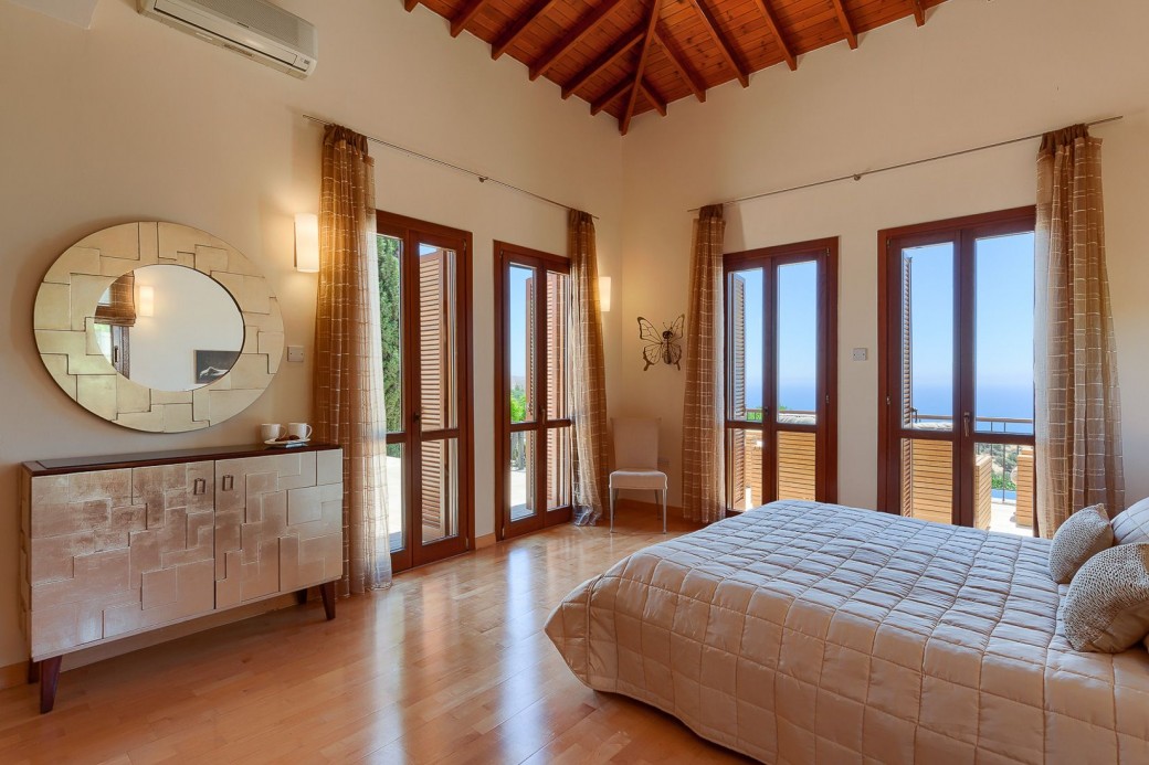 Spacious and beautifully decorated