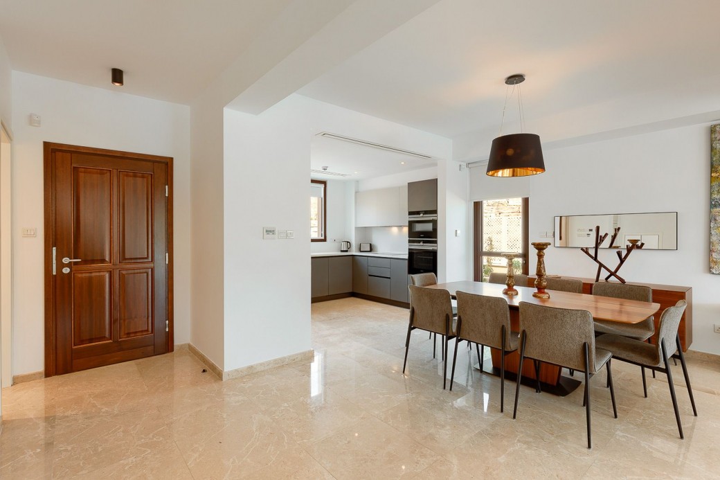 Cyprus Villa 639171