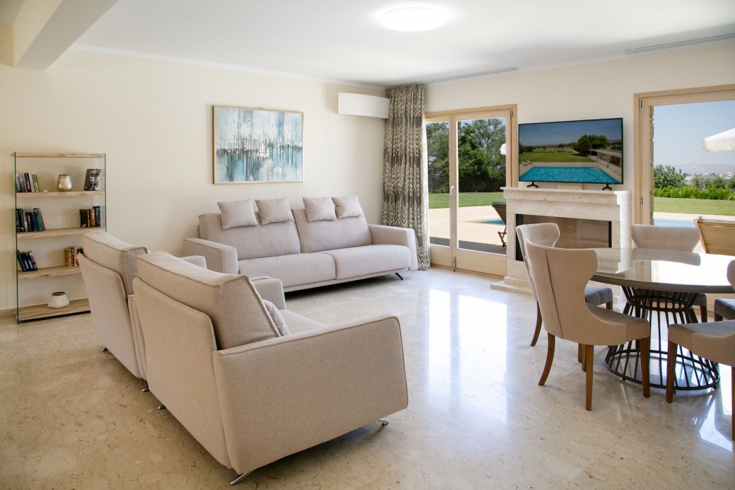 Open plan living, dining and kitchen areas