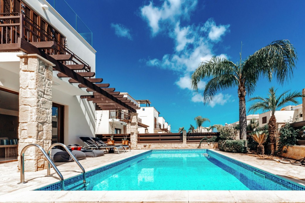 8m x 4m swimming pool