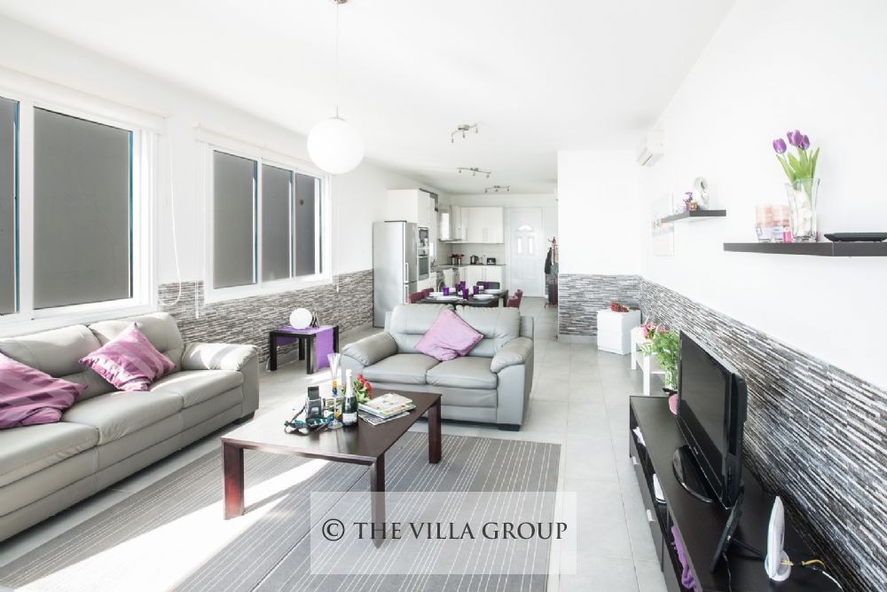 Open plan living area, dining are and kitchen