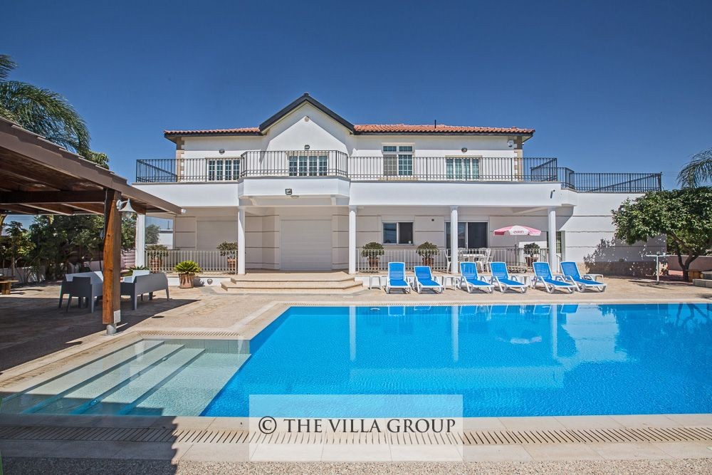 Spacious 5 bedroom villa in Protaras