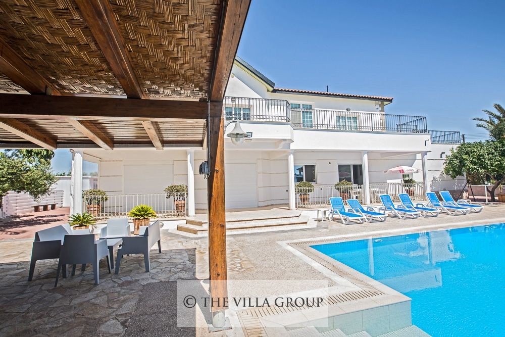 Generous outdoor areas for relaxing and al fresco dining