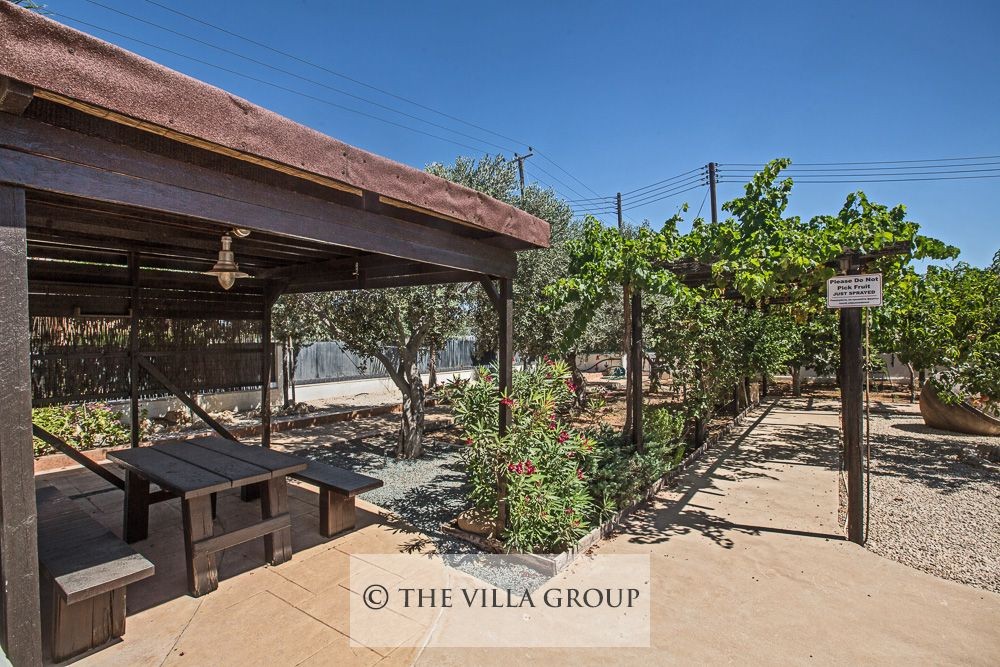 Large Mediterranean gardens surrounding the villa