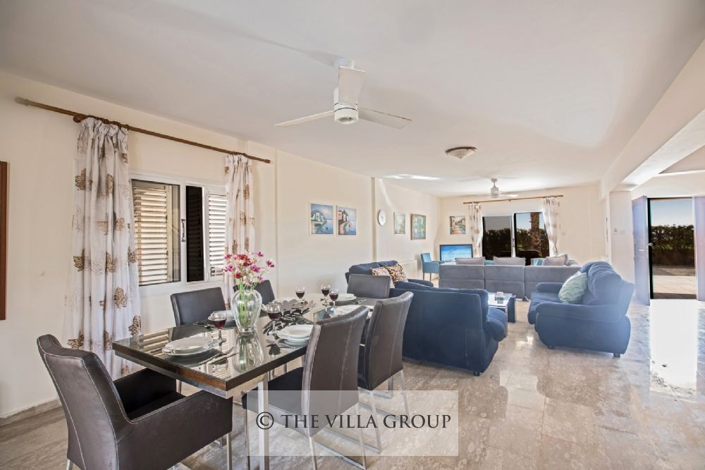 Open plan living and dining area