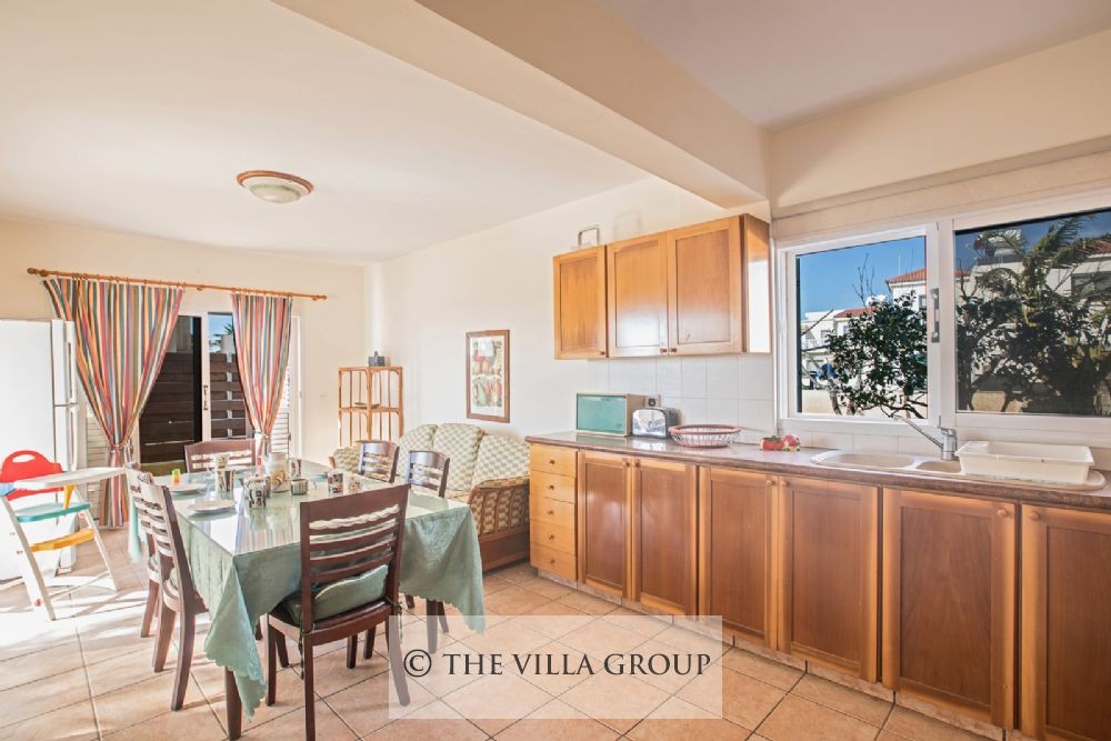 Kitchen with dining area
