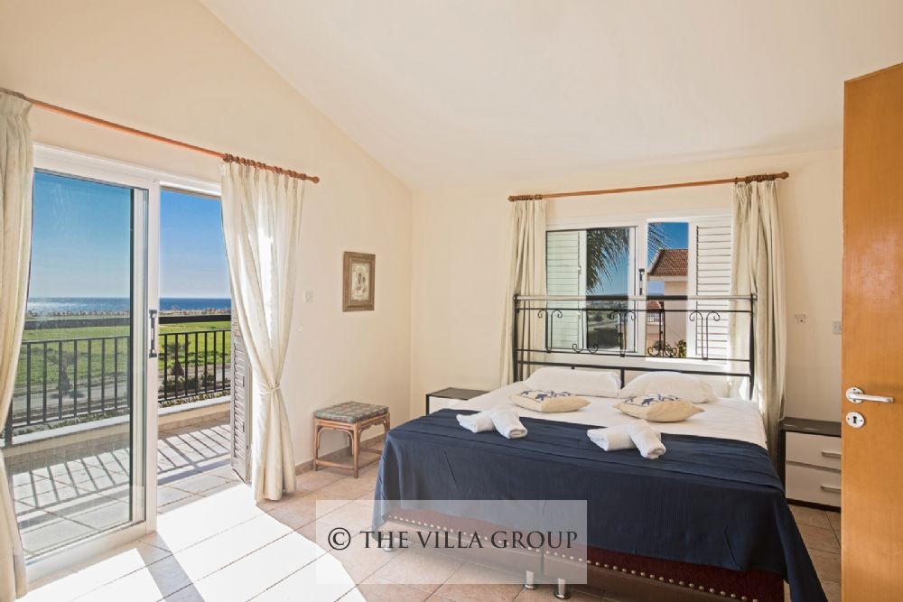 Master bedroom with large sea view balcony