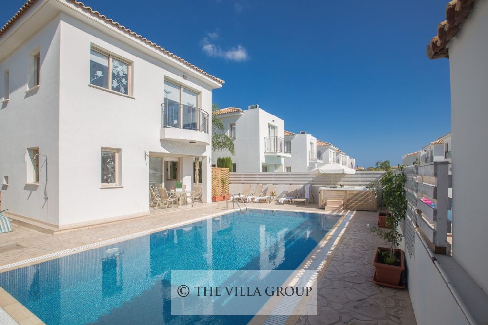 8 x 4 private swimming pool