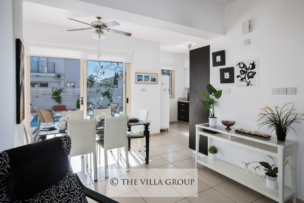 Dining area with direct access to the swimming pool