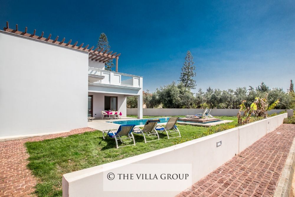 Beautiful villa in a private complex