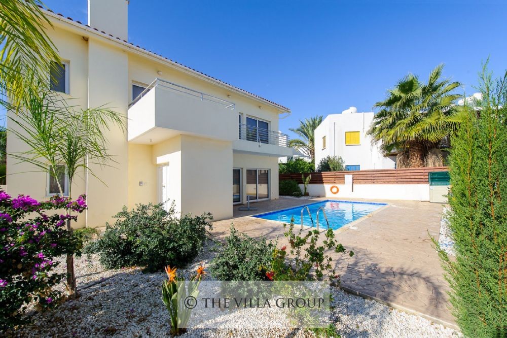Lovely 3 bedroom villa with private swimming pool and garden