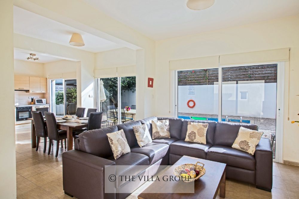 Open plan living, dining and kitchen