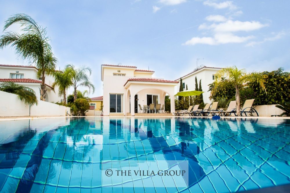 Beautiful 3 bedroom villa with large private swimming pool