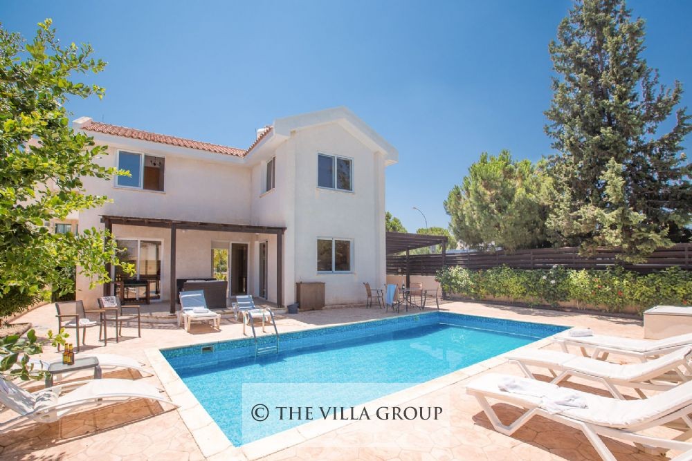 Beautiful 3 bedrom villa with private swimming pool