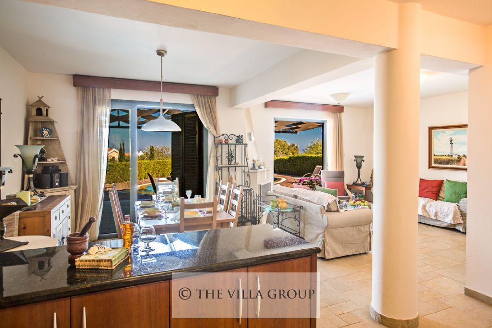 Open plan living, kitchen and dining area