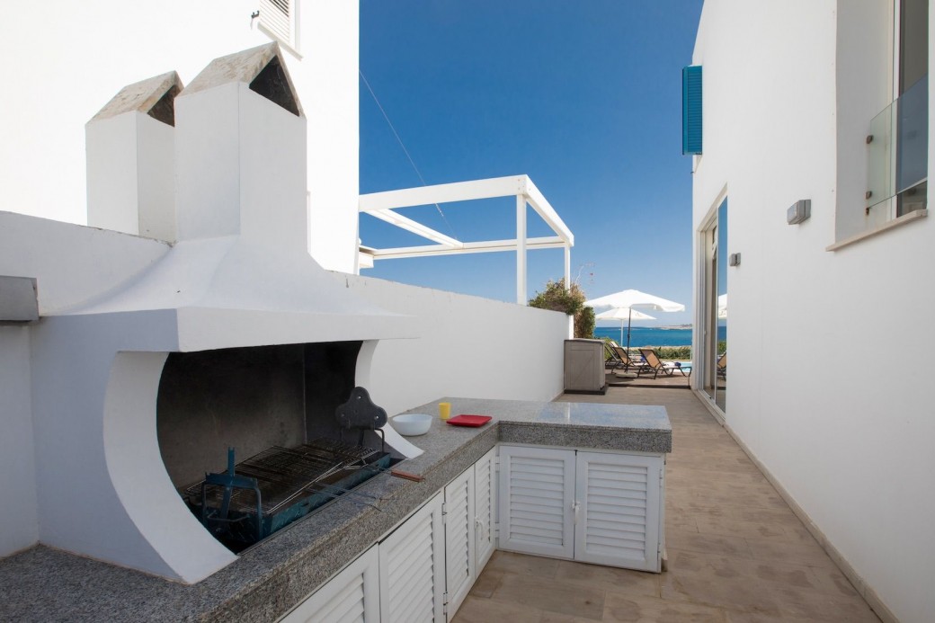 Barbecue area available to enjoy al-fresco dining