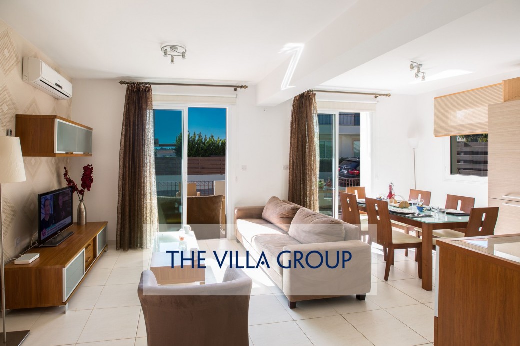 Direct access to furnished terrace