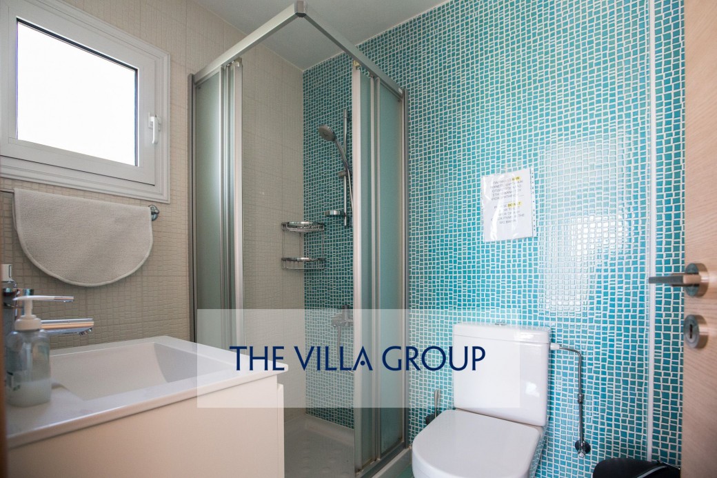 En-suite shower room