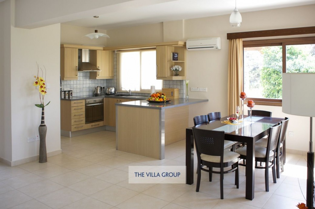 Open plan dining, living and kitchen area