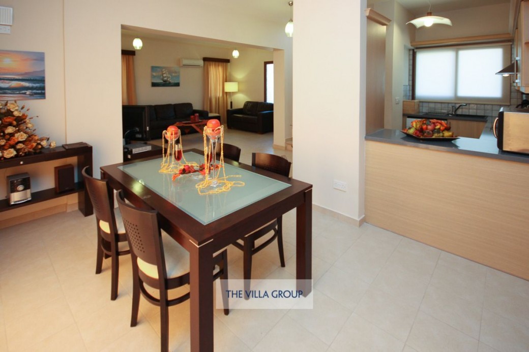 Dining area adjacent to kitchen