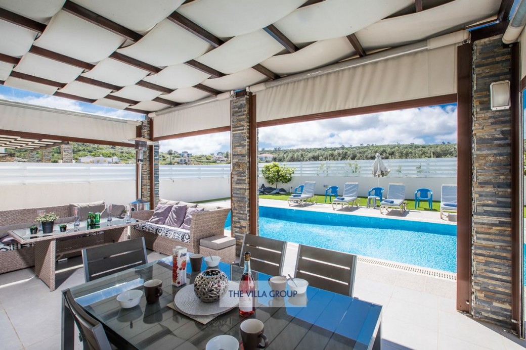 Covered furnished terrace