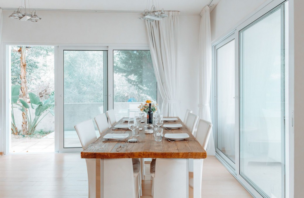 Formal dining table