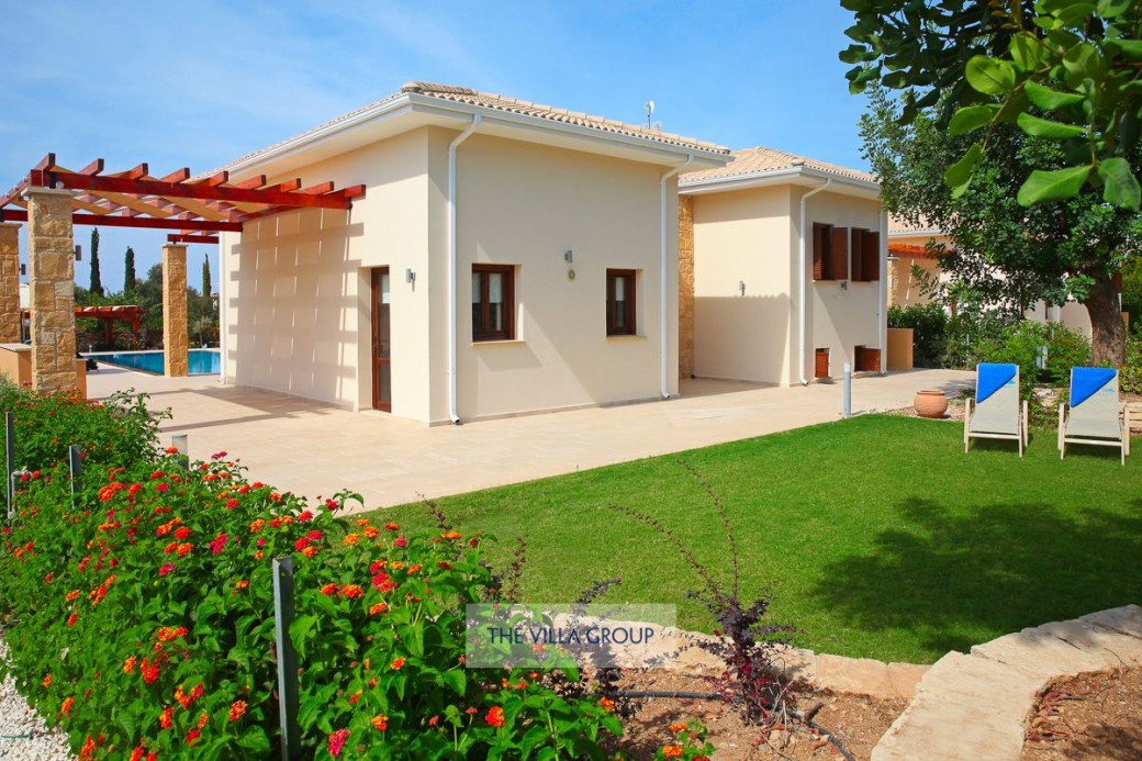 3 bedrooms featuring 1 double and 2 twin bedrooms 