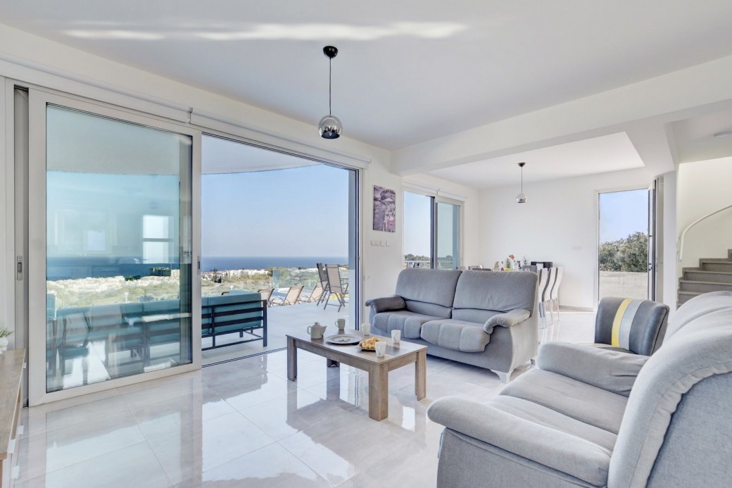 Sea views from every angle