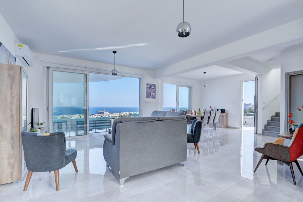 Air conditioning throughout