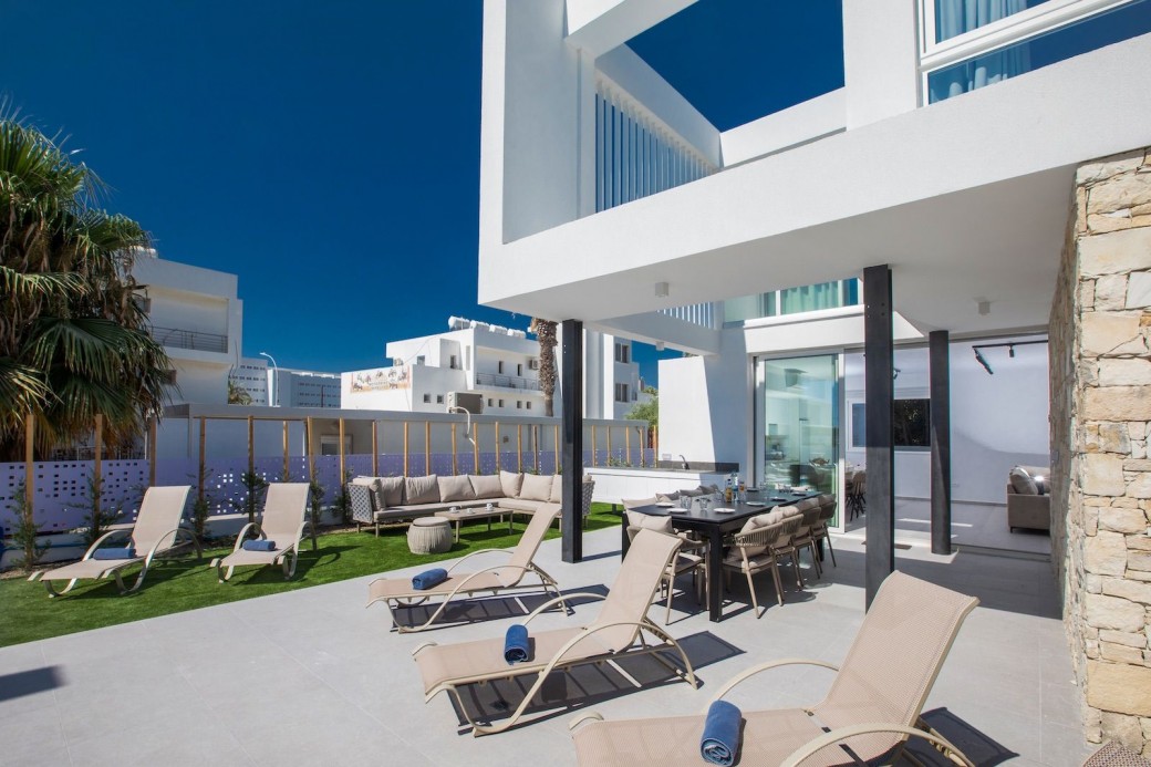 Choose your sunbed?
