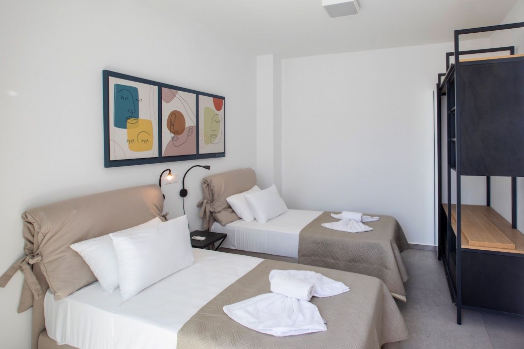 Twin bedroom