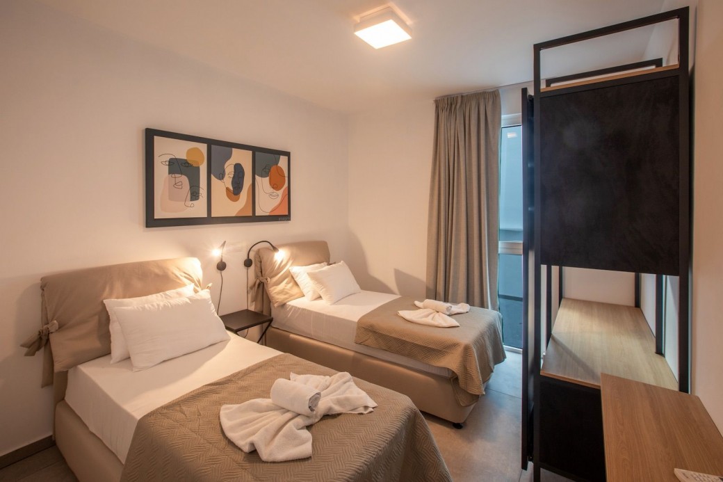Twin bedroom