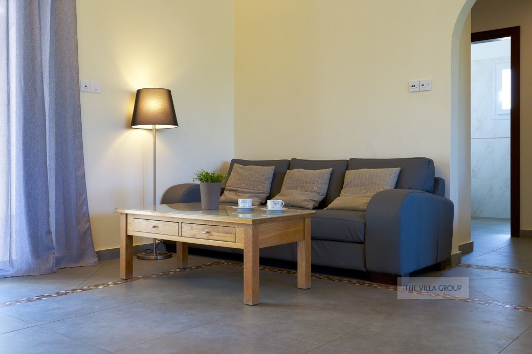 First floor living area with sofas