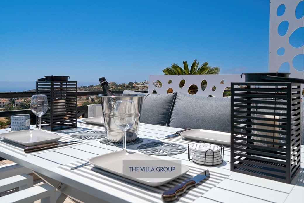 Al-fresco dining