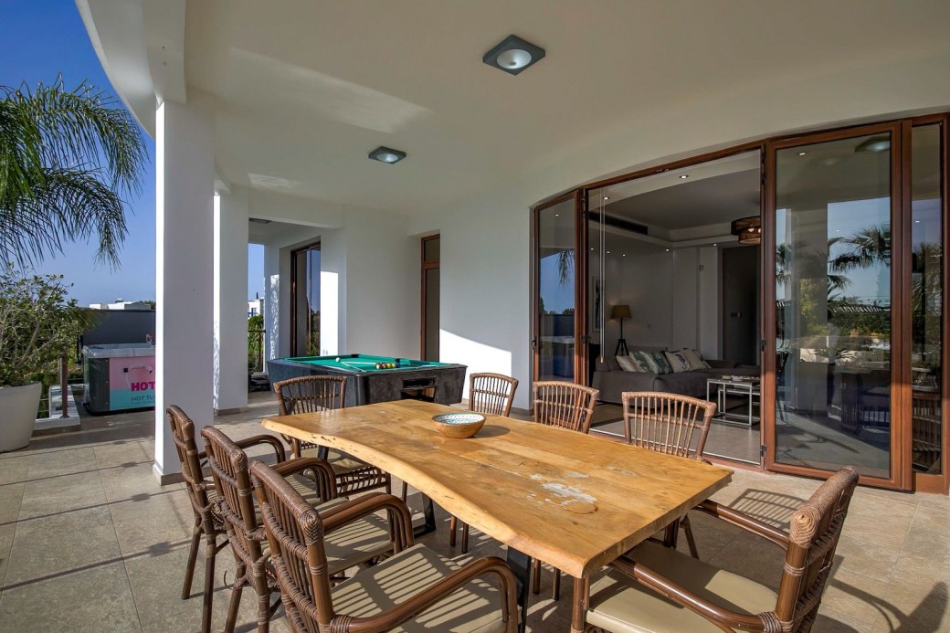 Furnished terrace