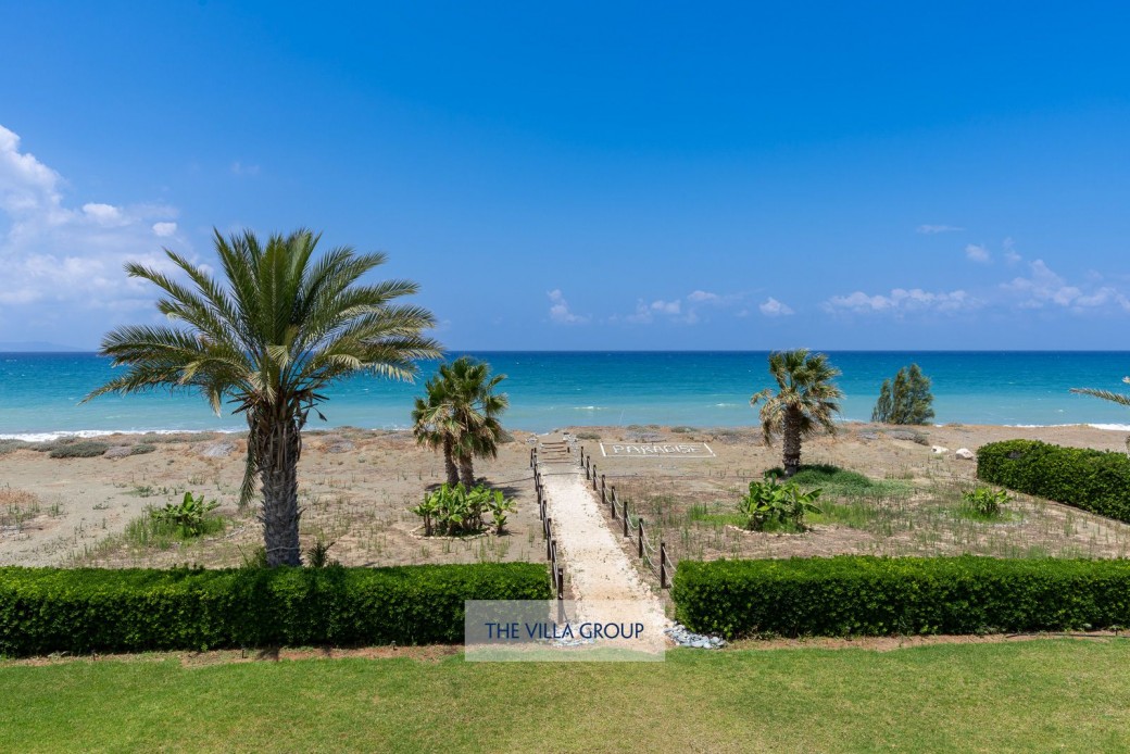 Amazing open sea views from first floor balconies