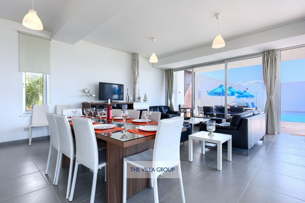 Open plan living, dining and kitchen area