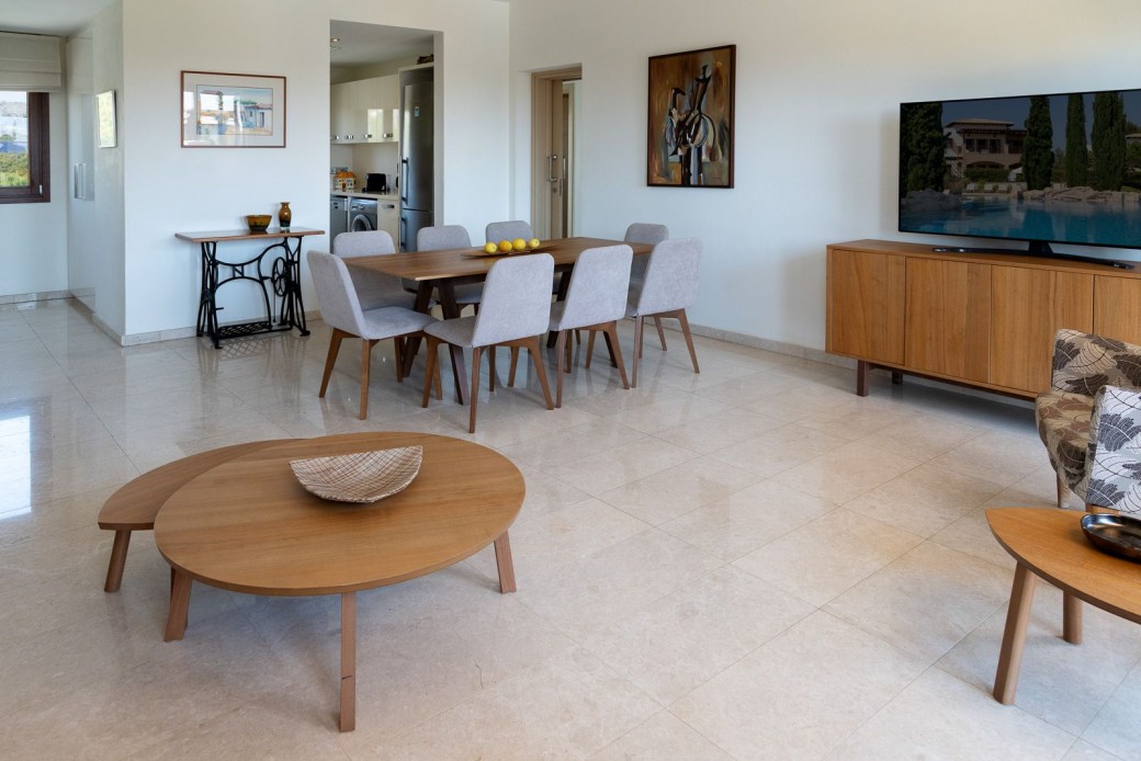 Open plan living, dining and kitchen 