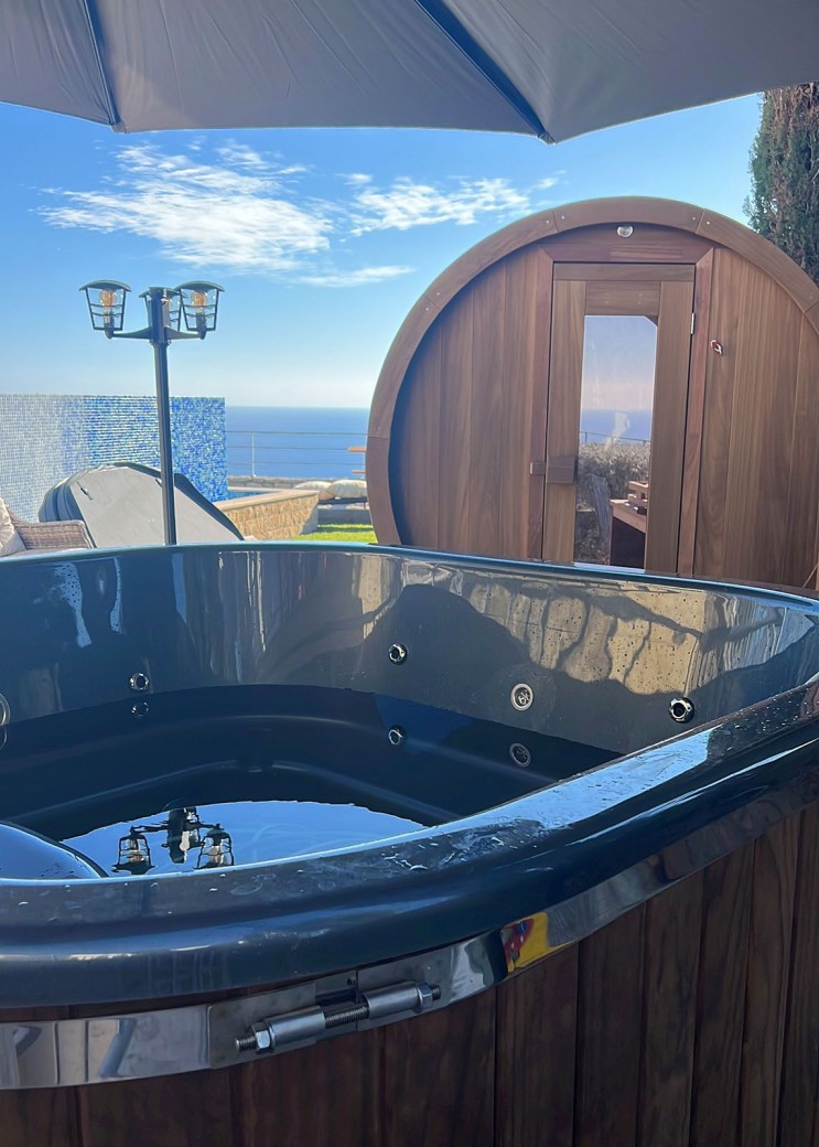 Barrell sauna and hot tub with views of the Mediterranean Sea!